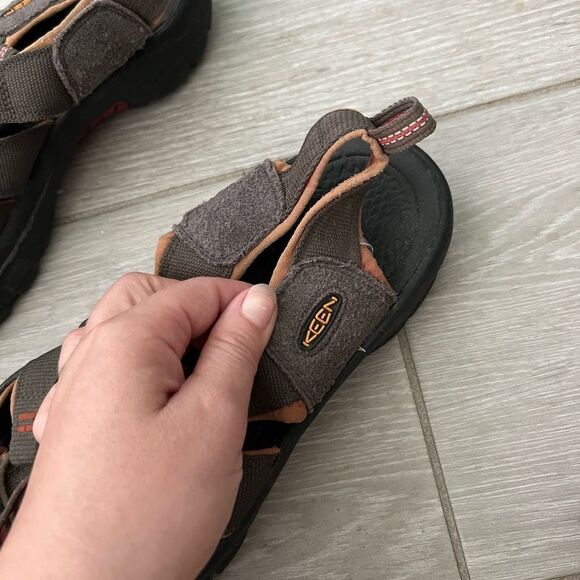 KEEN Newport H2 Water Shoes Mens  Fishing Hiking Camping Sandals Sz 10.5 - Picture 3 of 9